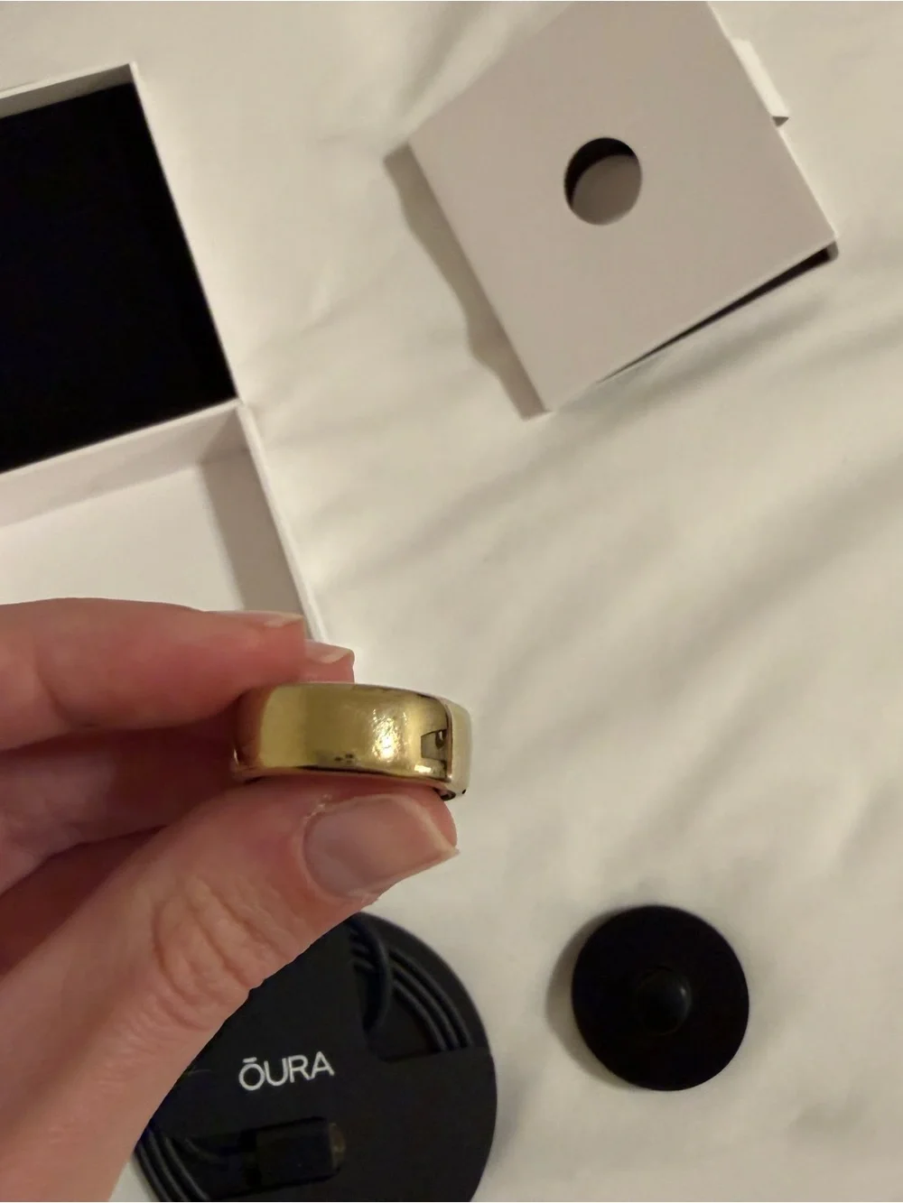 Oura ring gen 3 size 6 gold horizon